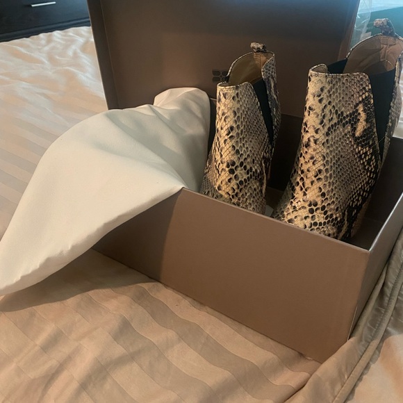 Tilly High Heel snake Embossed booty - Picture 7 of 11